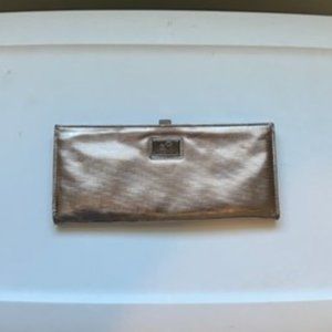 Kenneth Cole Reaction clutch